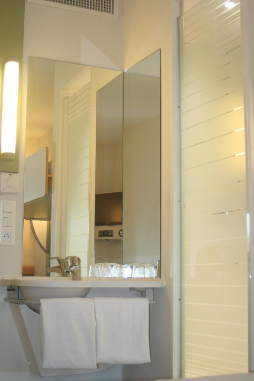 Ibis Budget Niort - La Creche Екстер'єр фото