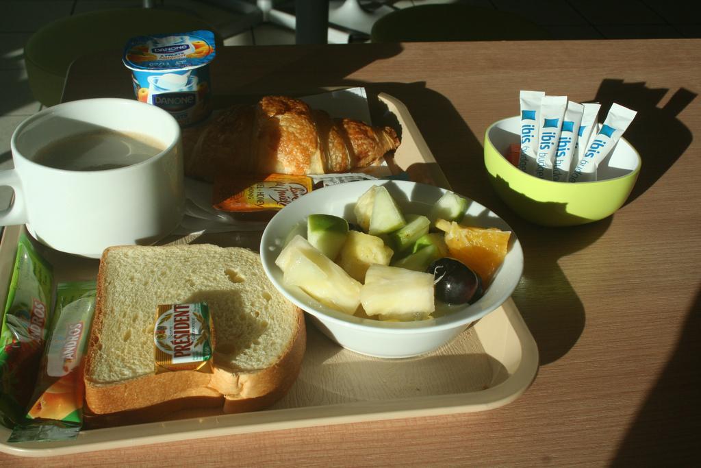 Ibis Budget Niort - La Creche Екстер'єр фото